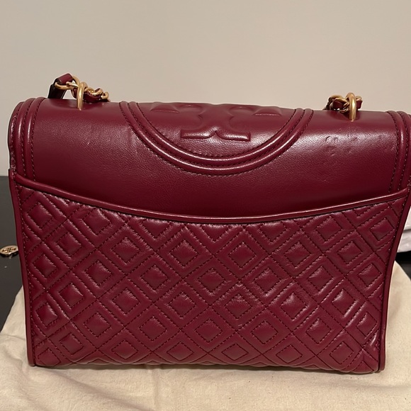Tory Burch Fleming convertible shoulder bag imperial garnet - Picture 5 of 10